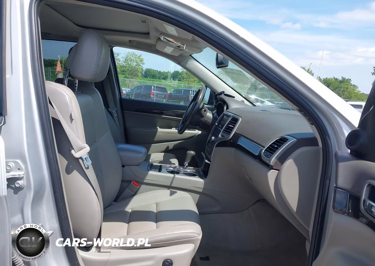 2013 Jeep Grand Cherokee Laredo VIN:1C4RJFAGXDC518303 - 5