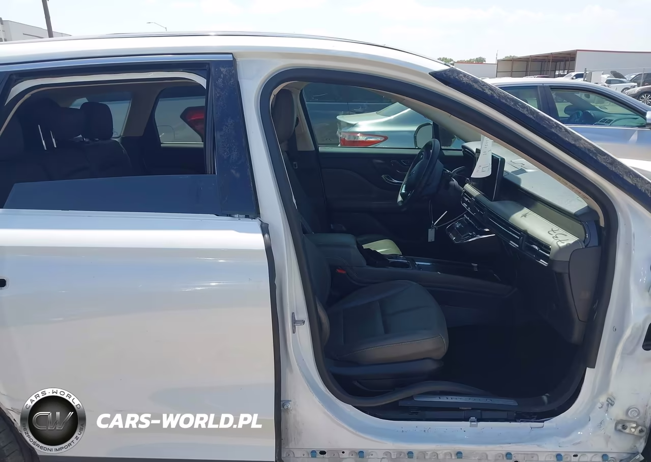 2023 Lincoln Corsair Standard VIN:5LMCJ1CA1PUL12585 - 13