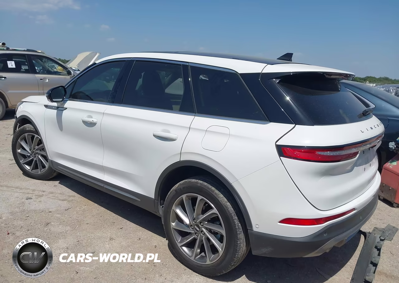 2023 Lincoln Corsair Standard VIN:5LMCJ1CA1PUL12585 - 3