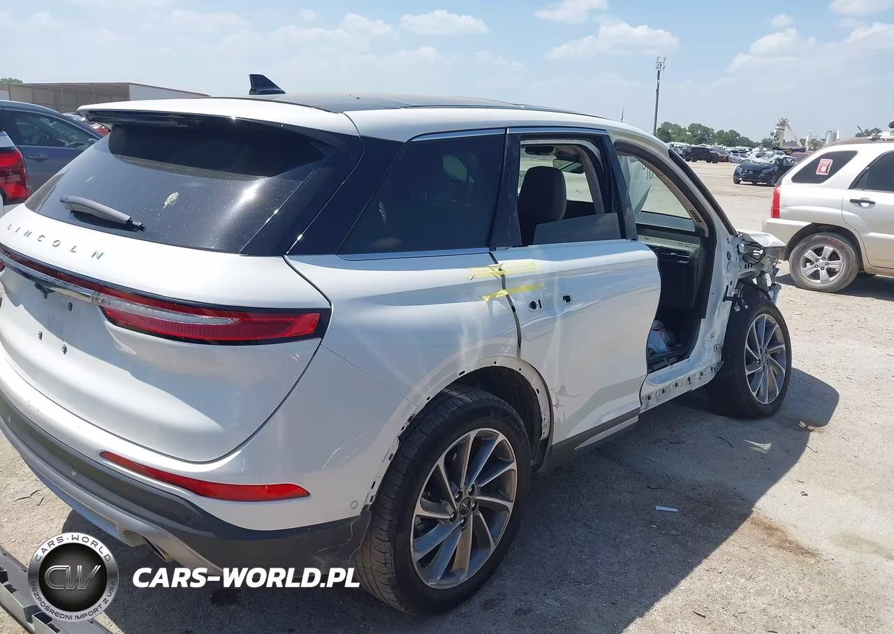 2023 Lincoln Corsair Standard VIN:5LMCJ1CA1PUL12585 - 4