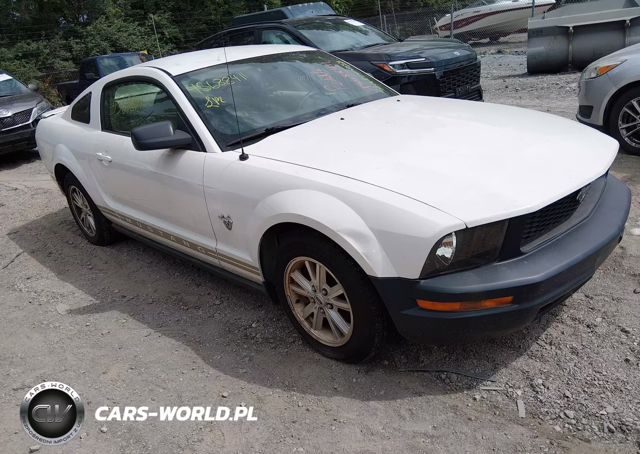 2009 Ford Mustang V6-V6 Premium