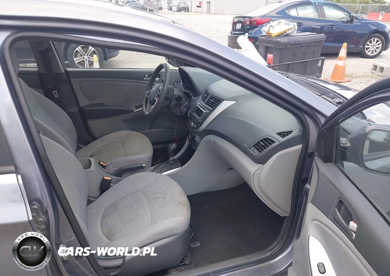 2017 Hyundai Accent Value Edition VIN:KMHCT4AE8HU318003 - 5