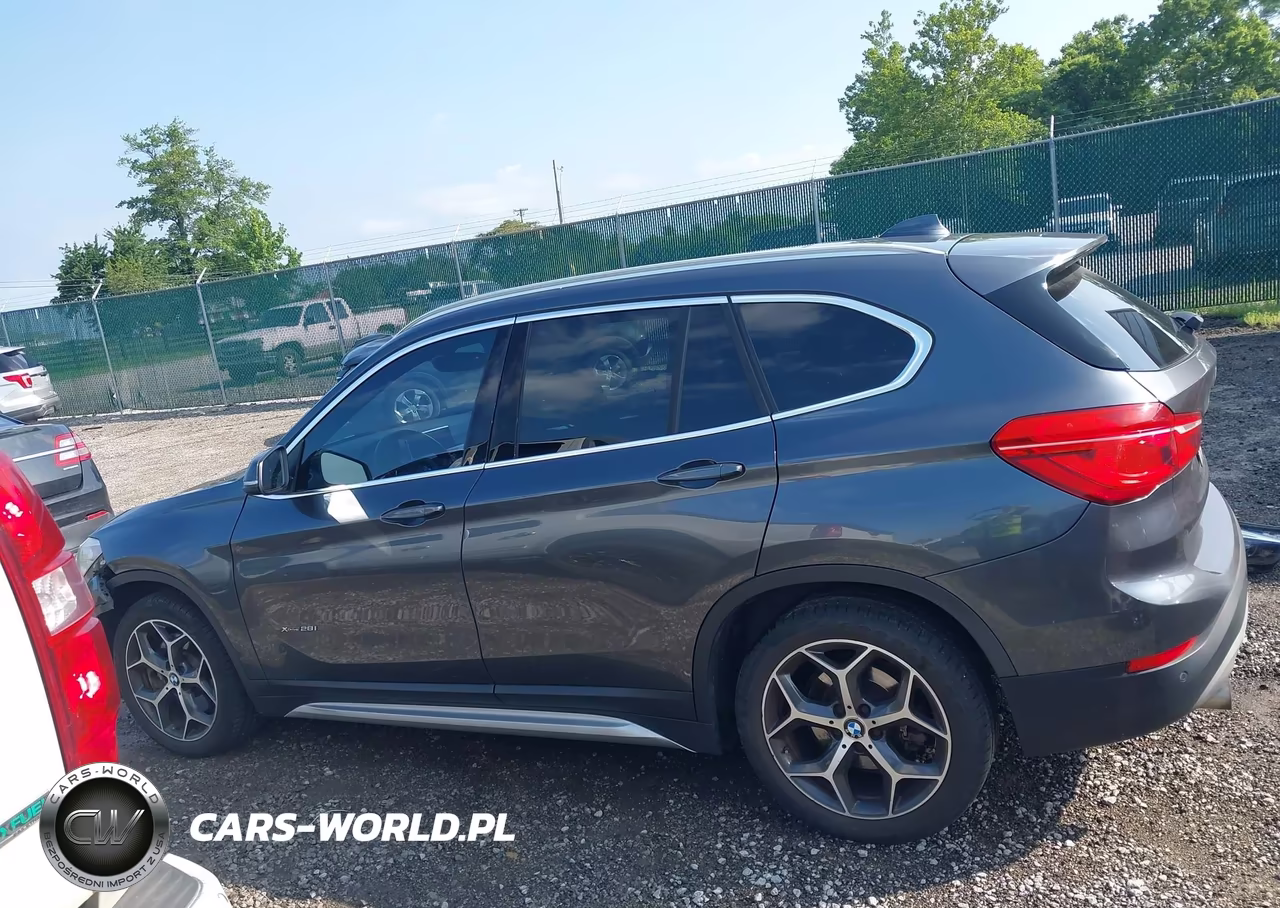2017 BMW X1 xDrive28I VIN:WBXHT3C30H5F73065 - 15