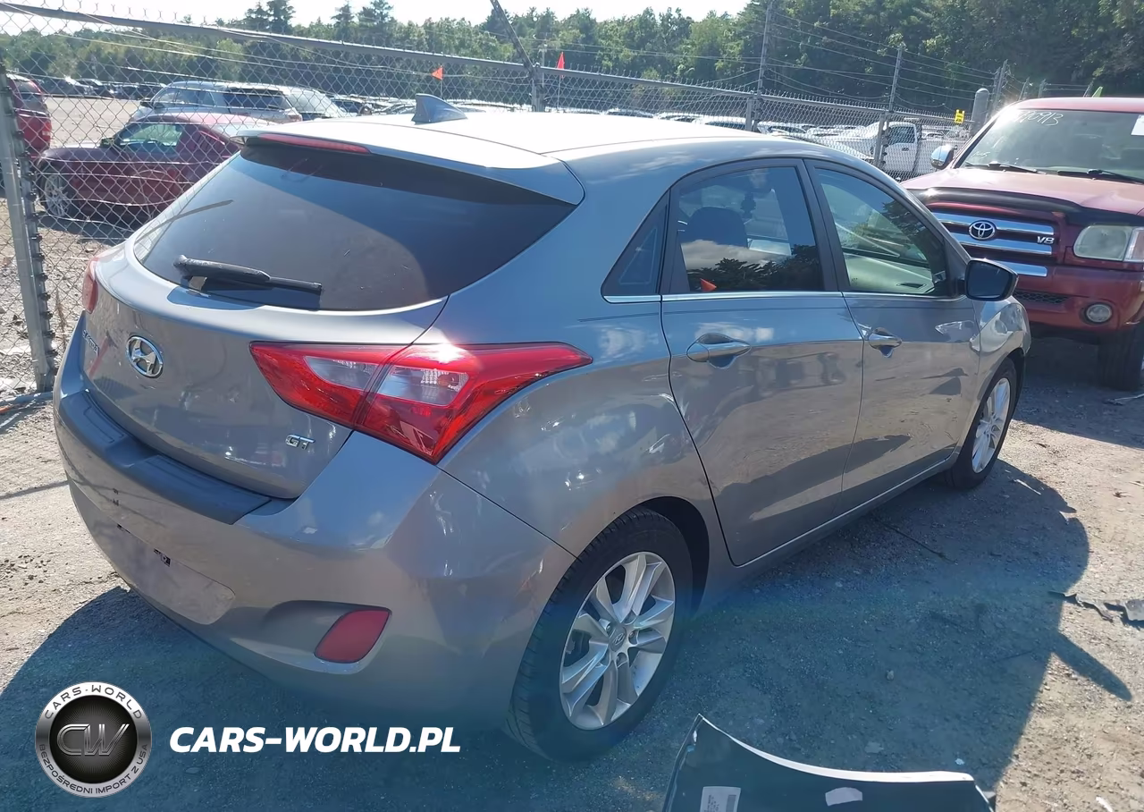 2013 Hyundai Elantra Gt VIN:KMHD35LE9DU116109 - 4
