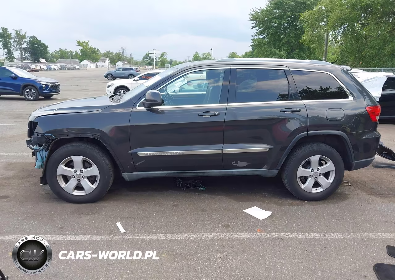 2011 Jeep Grand Cherokee Laredo VIN:1J4RR4GG0BC736617 - 15