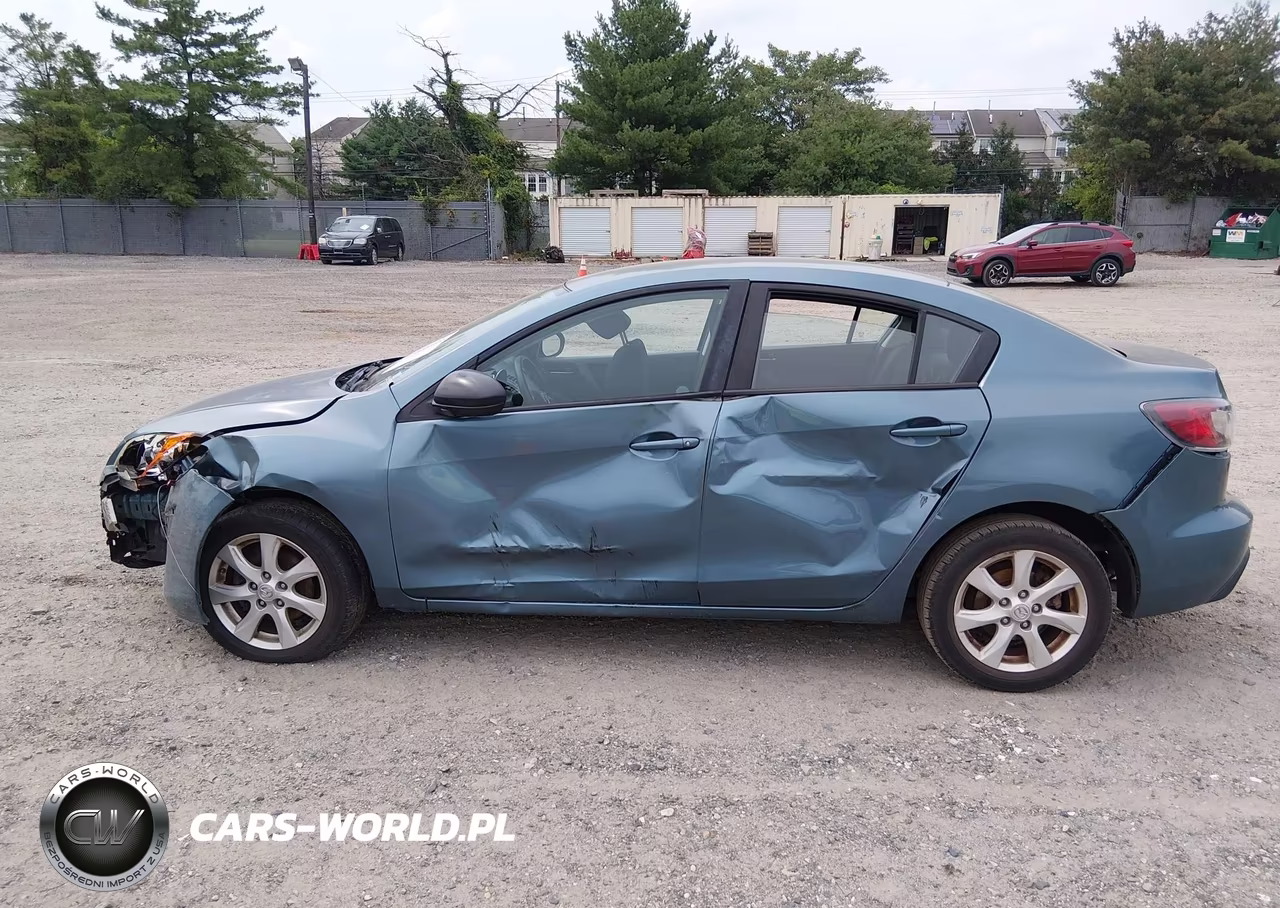 2011 Mazda Mazda3 I Touring VIN:JM1BL1VGXB1423371 - 14