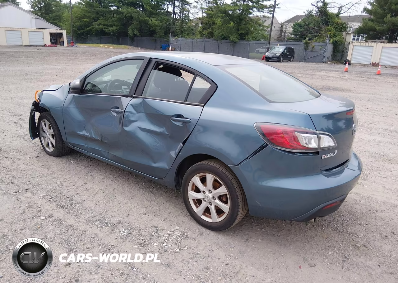 2011 Mazda Mazda3 I Touring VIN:JM1BL1VGXB1423371 - 3