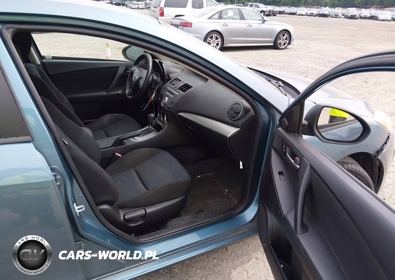2011 Mazda Mazda3 I Touring VIN:JM1BL1VGXB1423371 - 5