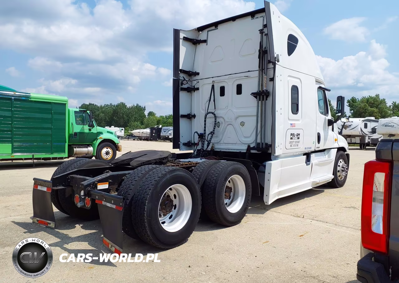 2014 Freightliner Cascadia 125 VIN:3AKJGLD50ESFL5083 - 4