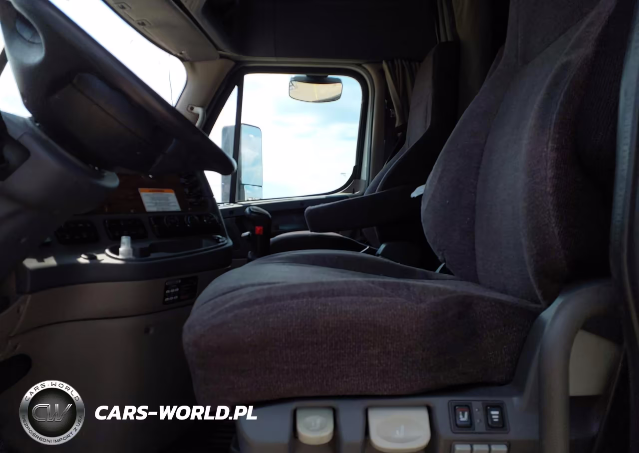 2014 Freightliner Cascadia 125 VIN:3AKJGLD50ESFL5083 - 7