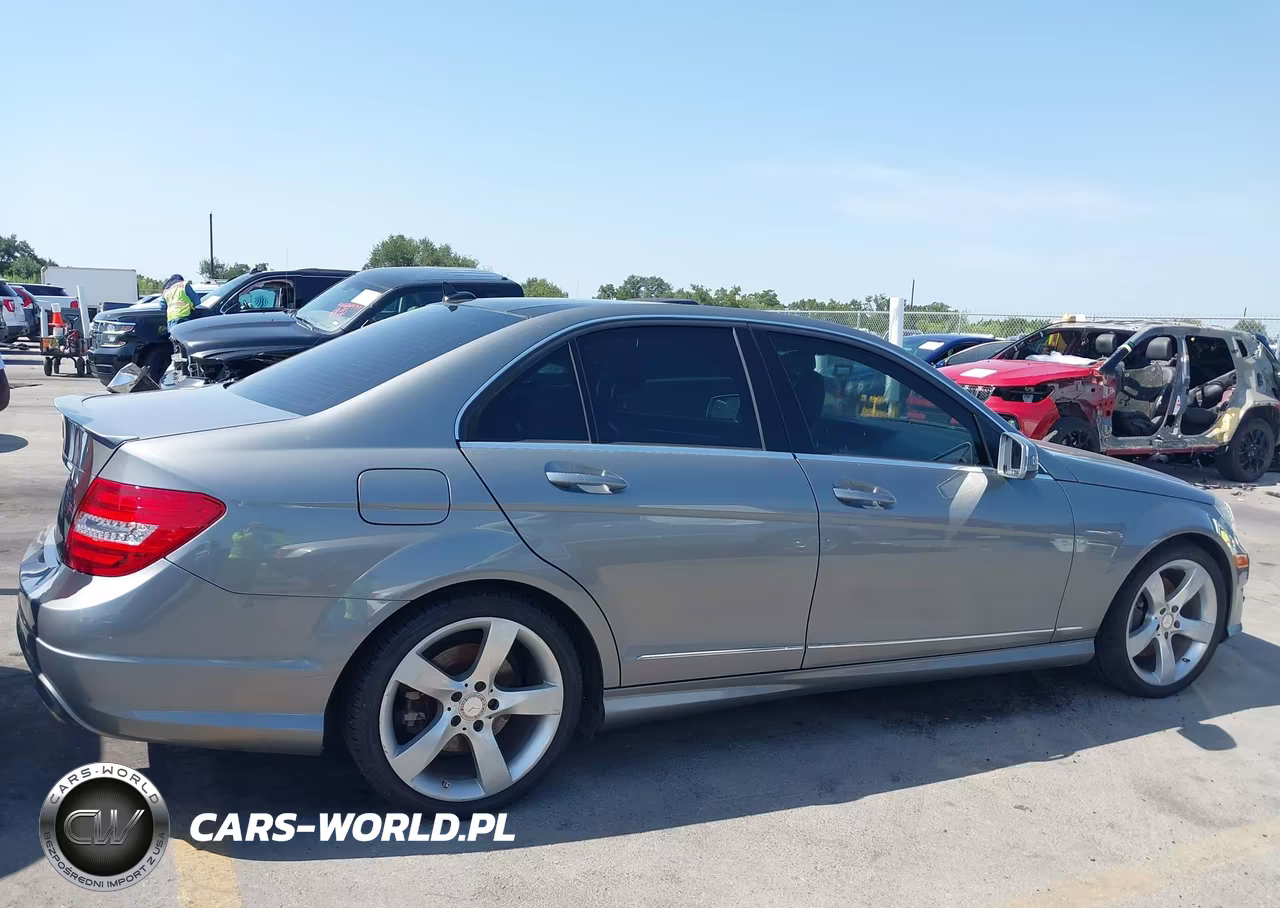 2014 Mercedes-Benz C 350 Sport VIN:WDDGF5HB2ER310384 - 13