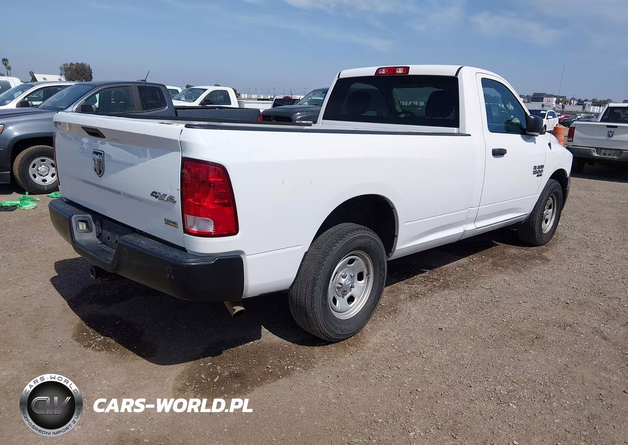 2019 Ram 1500 Classic VIN:3C6JR7DG8KG583336 - 4