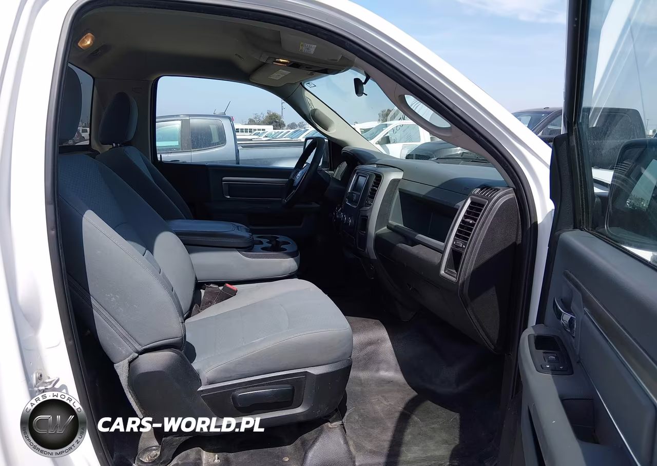 2019 Ram 1500 Classic VIN:3C6JR7DG8KG583336 - 5