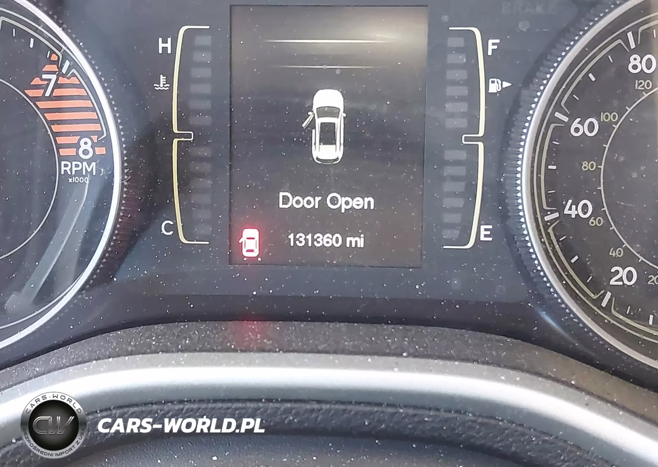2018 Jeep Cherokee Latitude Plus 4X4 VIN:1C4PJMLXXJD530787 - 15
