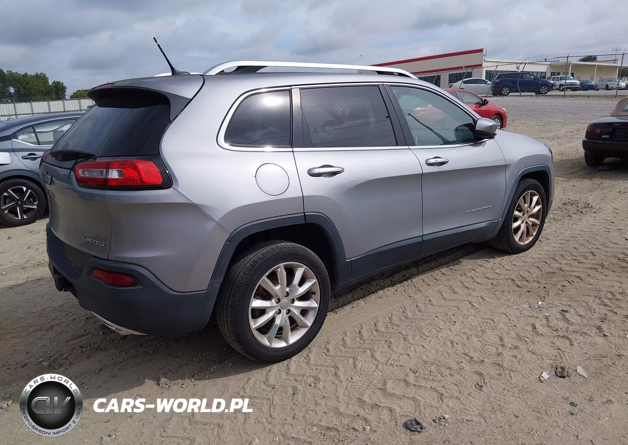 2015 Jeep Cherokee Limited VIN:1C4PJLDS9FW531292 - 4