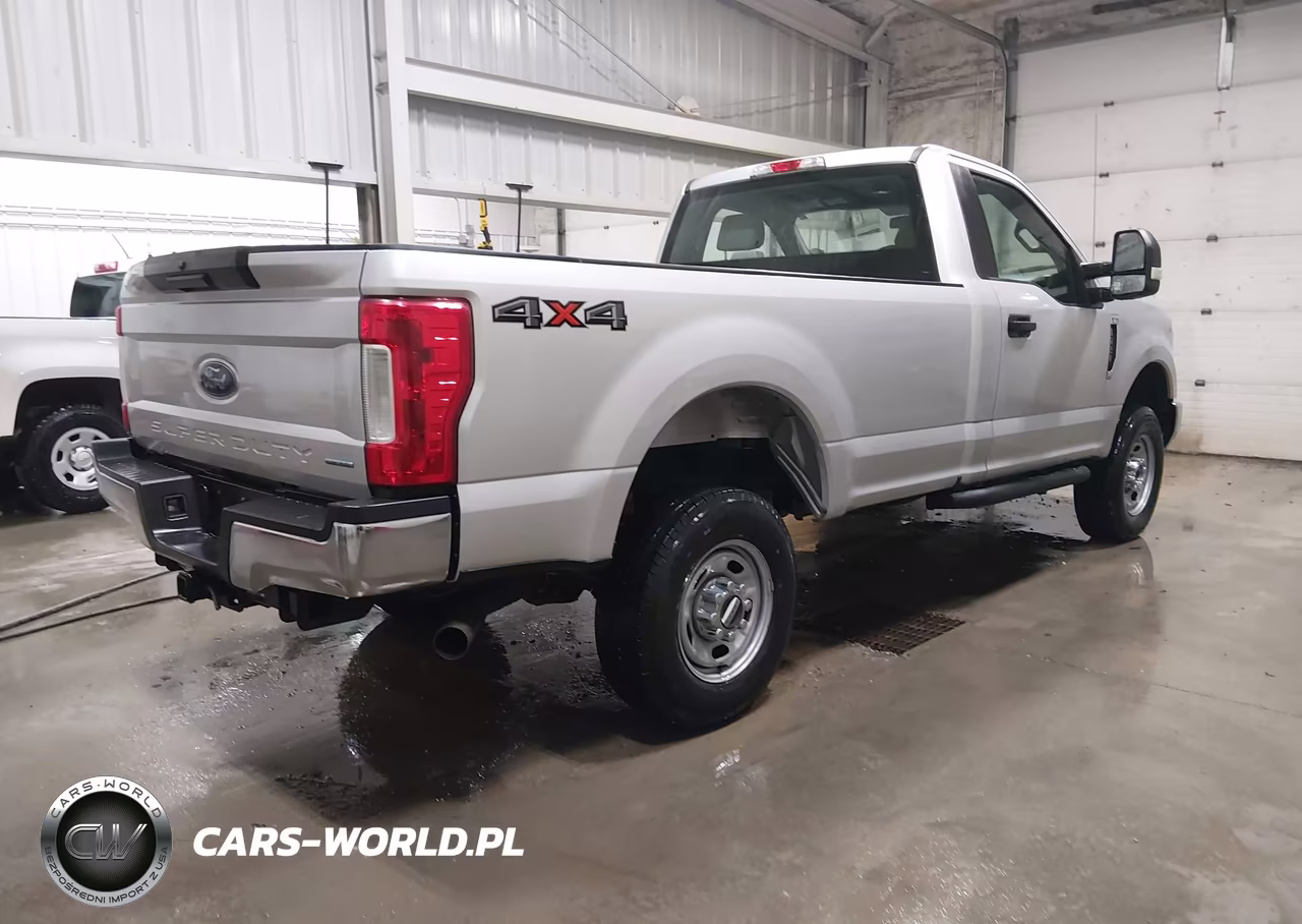 2018 Ford F-250 Xl VIN:1FTBF2B69JEC84074 - 4