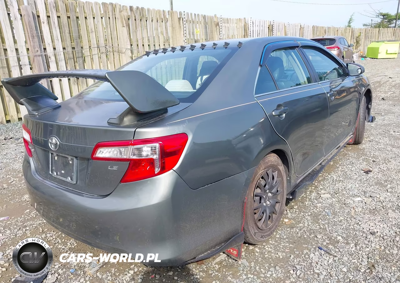 2014 Toyota Camry Le VIN:4T1BF1FK1EU870888 - 4