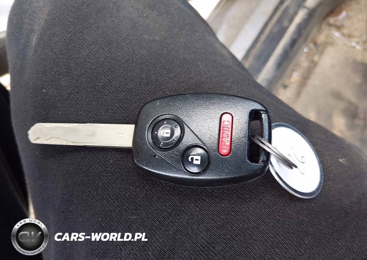 2011 Honda Fit VIN:JHMGE8H31BC028600 - 11