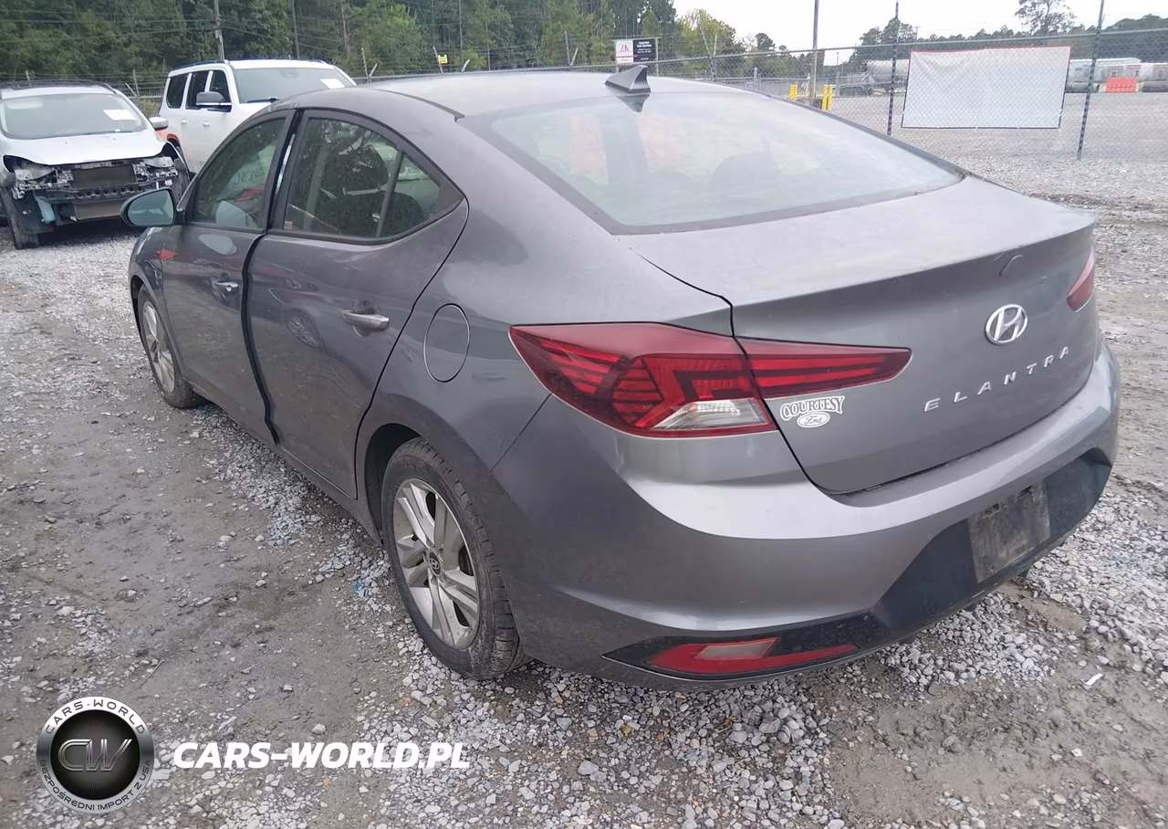 2019 Hyundai Elantra Sel VIN:5NPD84LF8KH404641 - 3