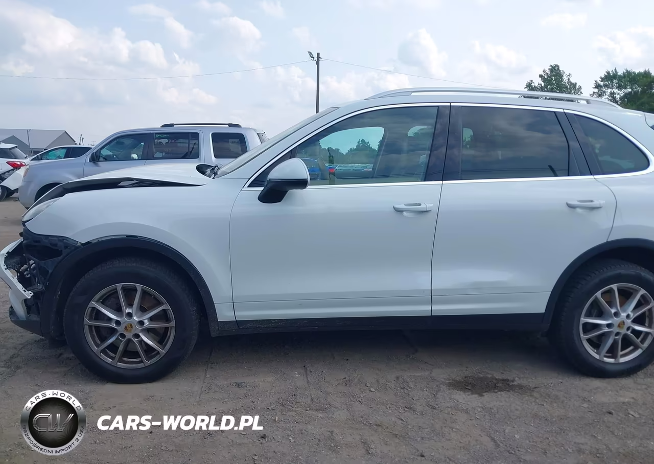2016 Porsche Cayenne VIN:WP1AA2A22GKA37013 - 14