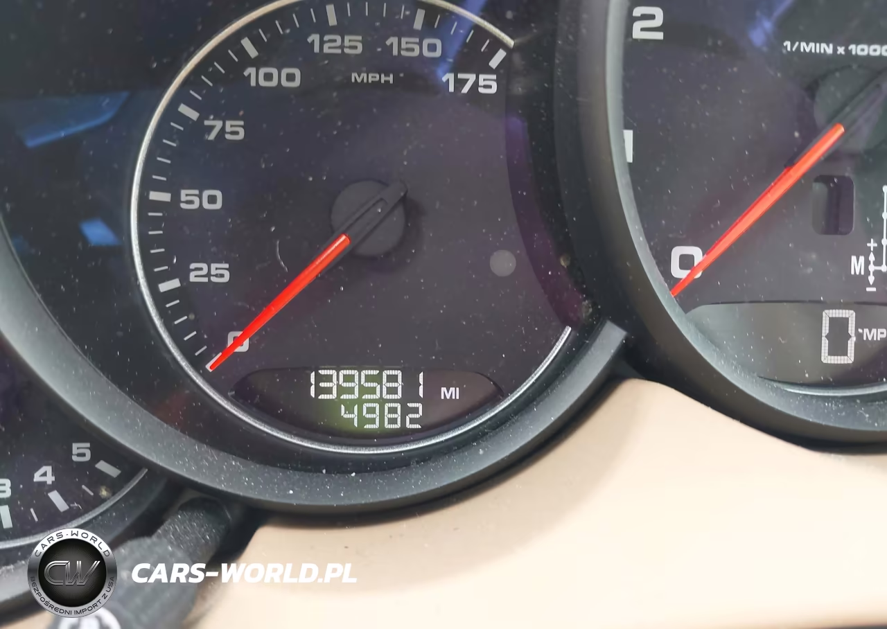 2016 Porsche Cayenne VIN:WP1AA2A22GKA37013 - 7