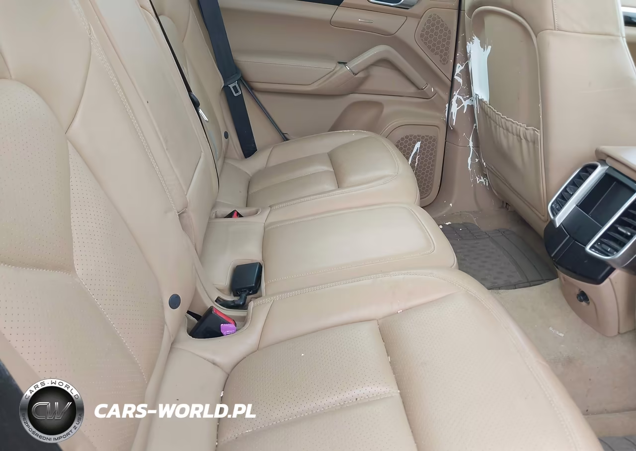 2016 Porsche Cayenne VIN:WP1AA2A22GKA37013 - 8