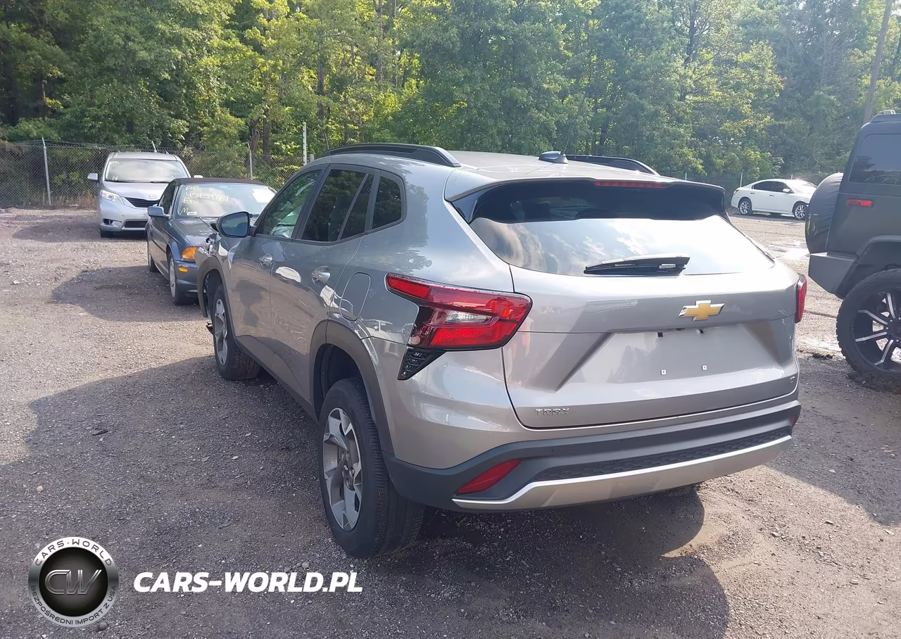 2025 Chevrolet Trax Fwd Lt VIN:KL77LHEPXSC223817 - 3