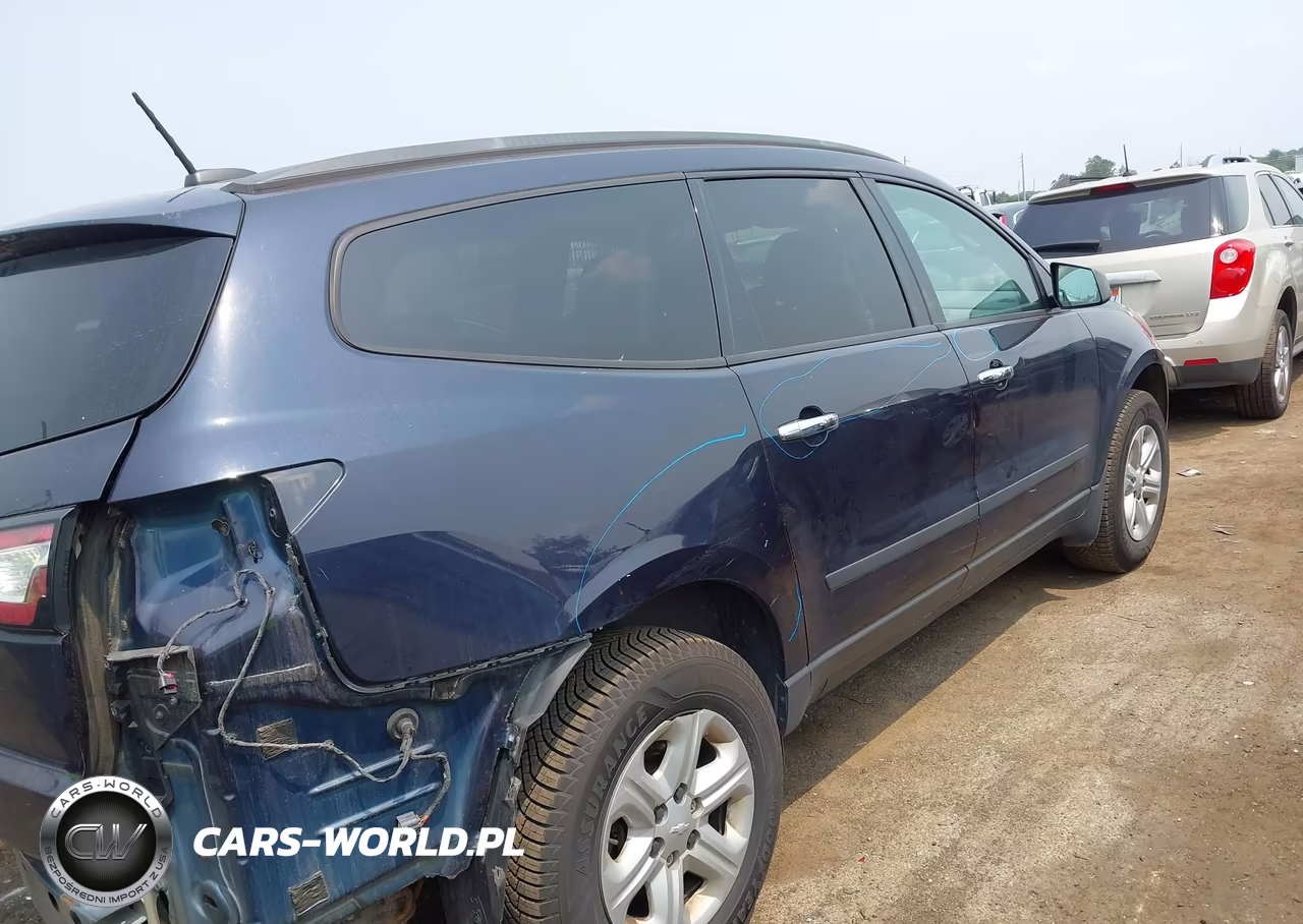 2017 Chevrolet Traverse Ls VIN:1GNKRFED0HJ306514 - 4