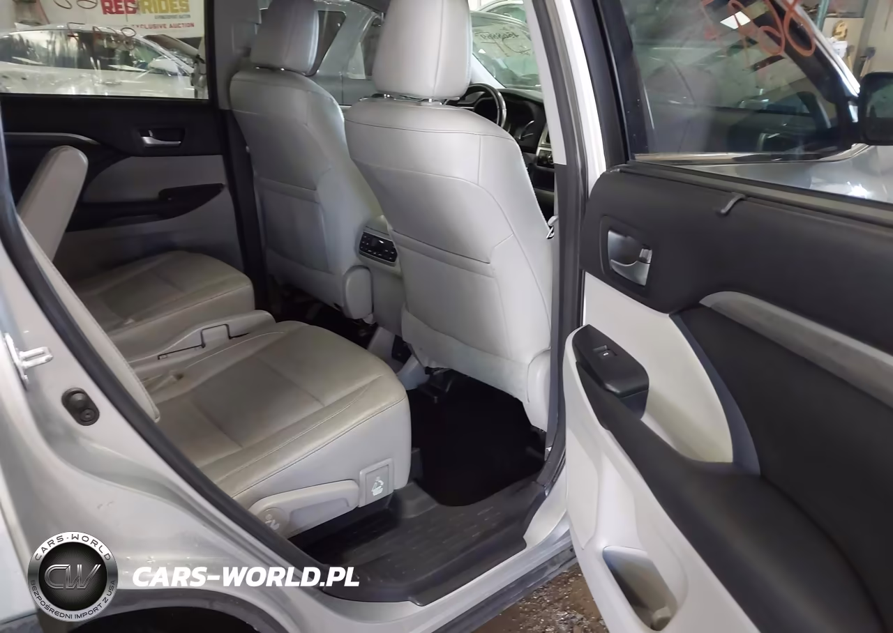 2017 Toyota Highlander Hybrid Limited Platinum VIN:5TDDGRFH7HS028269 - 8