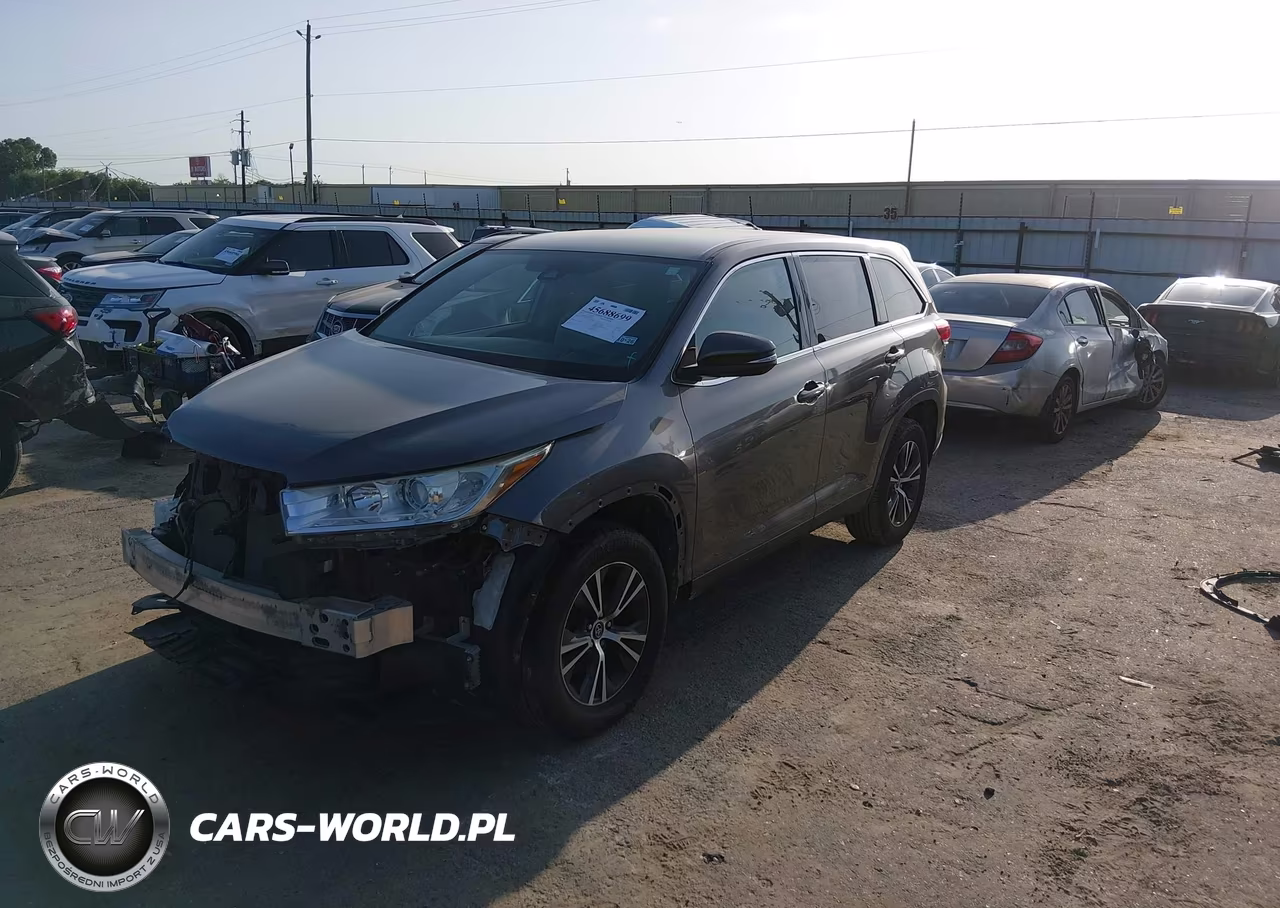 2019 Toyota Highlander Le VIN:5TDZZRFH2KS290837 - 2