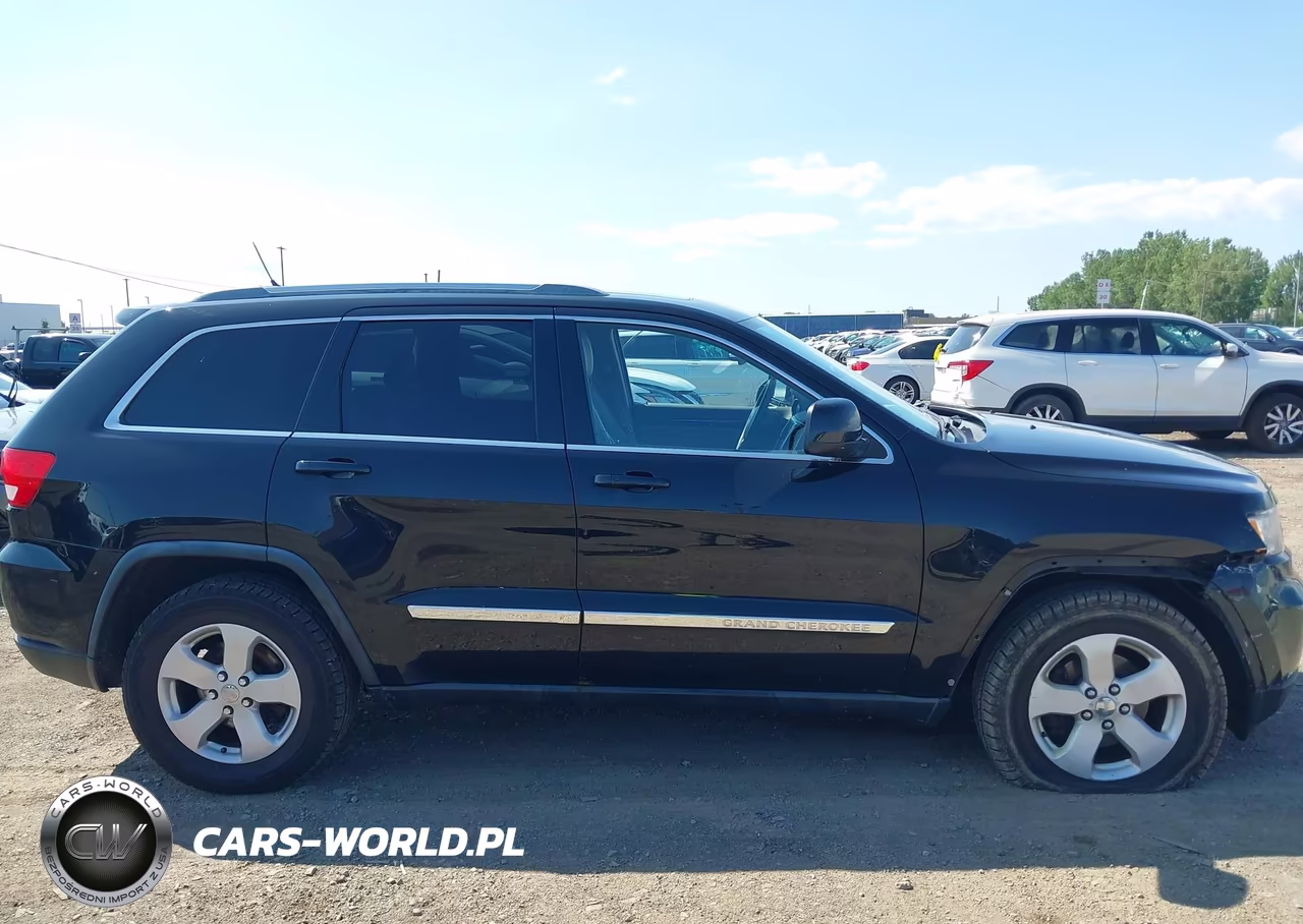 2012 Jeep Grand Cherokee Laredo VIN:1C4RJFAGXCC105084 - 13