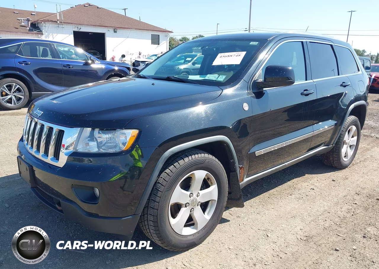 2012 Jeep Grand Cherokee Laredo VIN:1C4RJFAGXCC105084 - 2