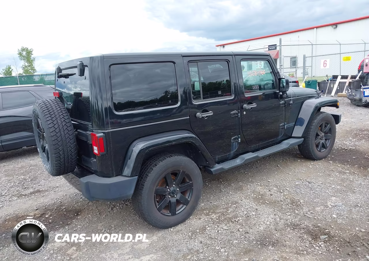 2014 Jeep Wrangler Unlimited Sahara VIN:1C4BJWEG1EL263277 - 4