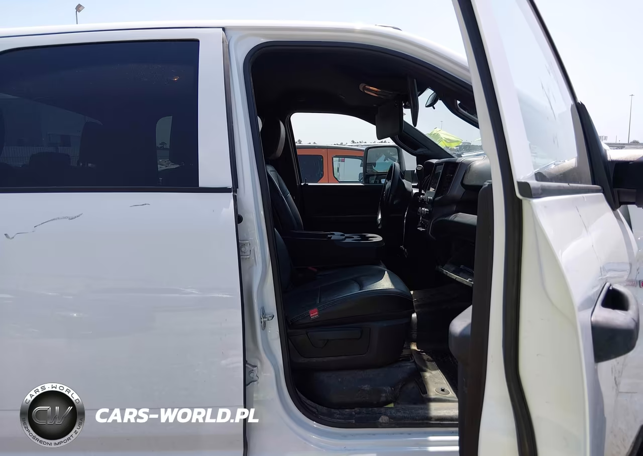2024 Ram 3500 Tradesman 4X4 6'4 Box VIN:3C63R3CL2RG296049 - 13