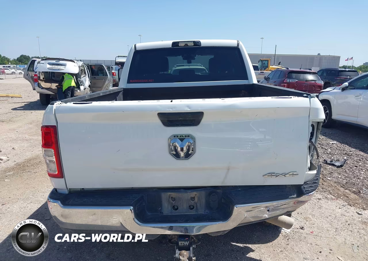 2024 Ram 3500 Tradesman 4X4 6'4 Box VIN:3C63R3CL2RG296049 - 17