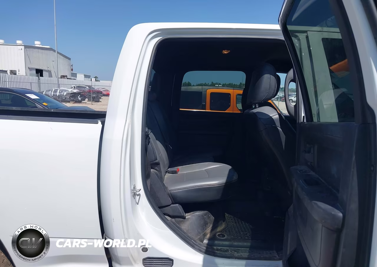 2024 Ram 3500 Tradesman 4X4 6'4 Box VIN:3C63R3CL2RG296049 - 7