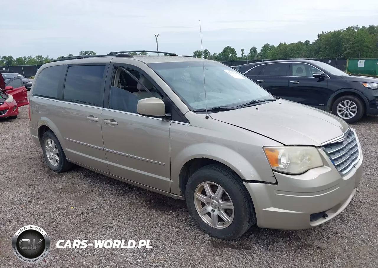 2009 Chrysler Town & Country Touring – zdjęcie 1 z 16
