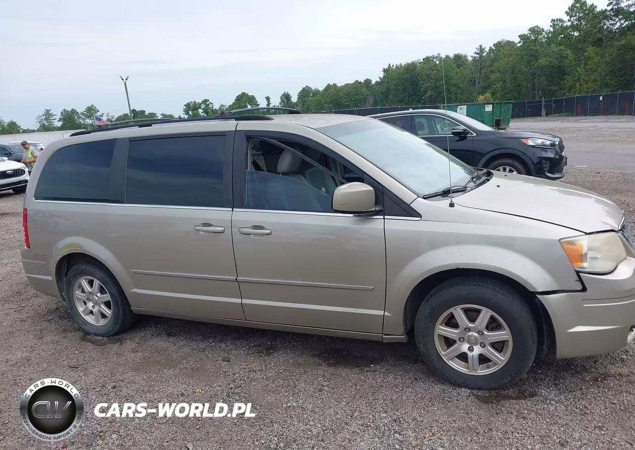 2009 Chrysler Town & Country Touring VIN:2A8HR54179R640033 - 13