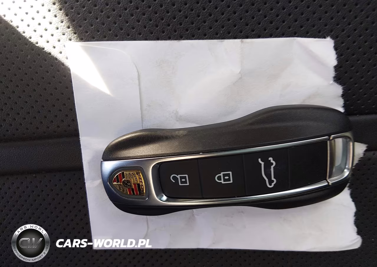2026 Porsche Cayenne Gts VIN:WP1AG2AY2TDA25137 - 11
