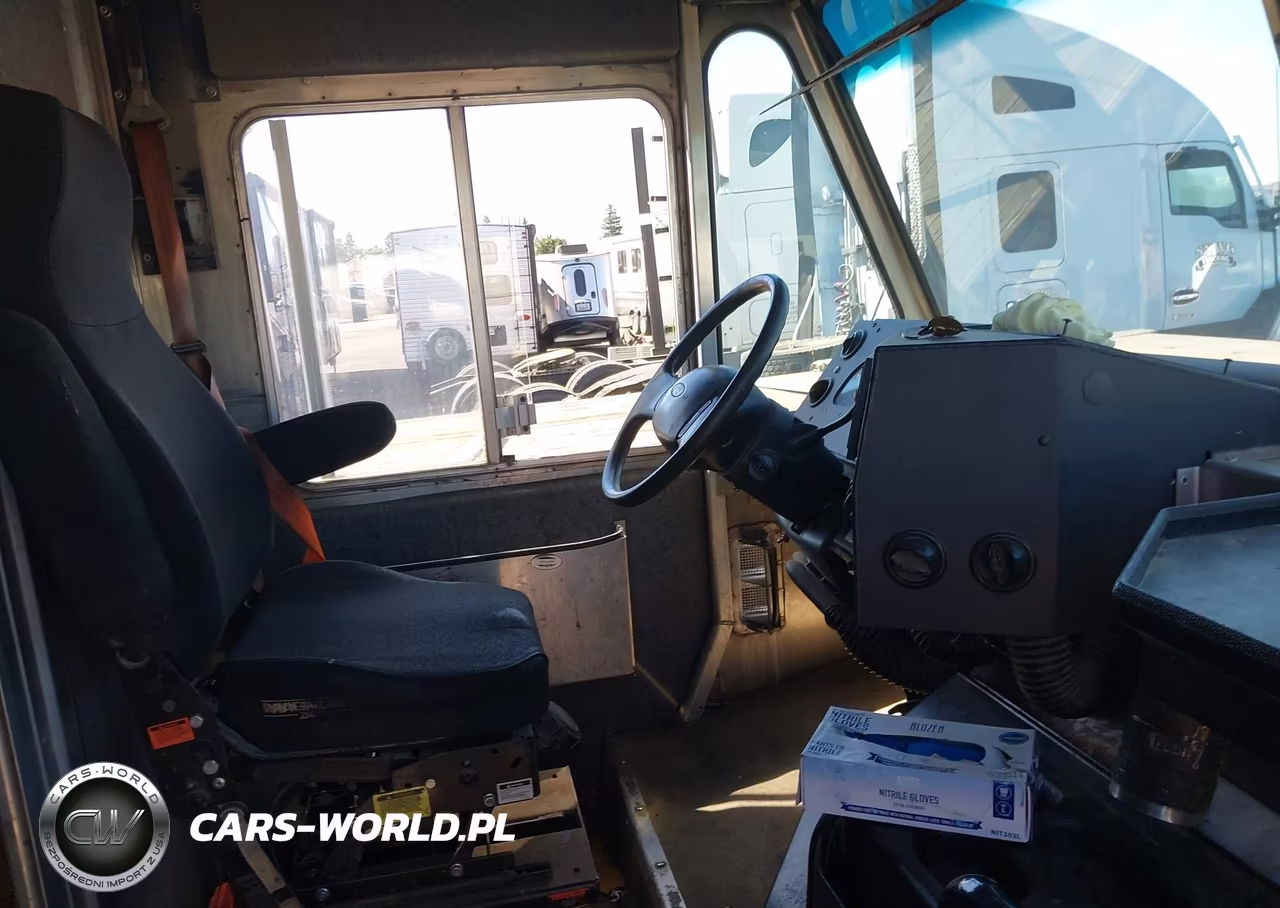 2016 Ford F-59 Commercial Stripped VIN:1F65F5KY4G0A00424 - 6