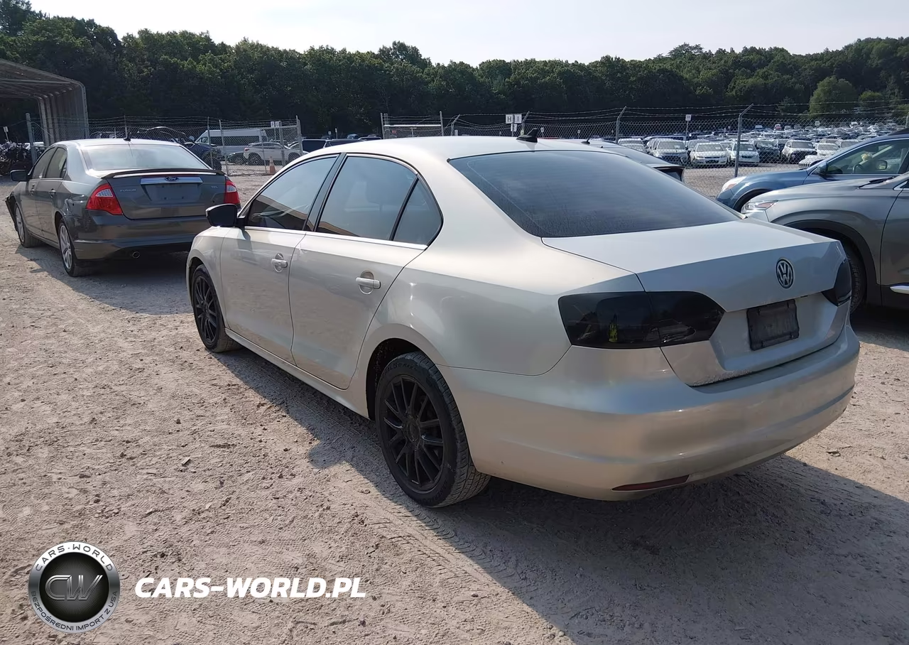 2011 Volkswagen Jetta 2.0L Tdi VIN:3VWLL7AJ0BM121774 - 3