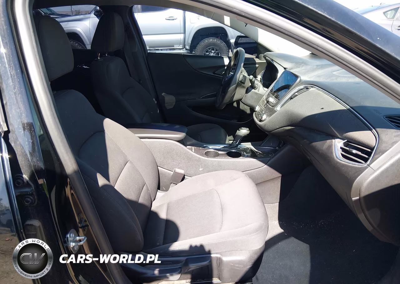 2019 Chevrolet Malibu Lt VIN:1G1ZD5ST4KF134440 - 5