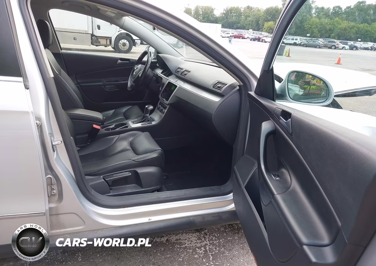 2010 Volkswagen Passat Komfort VIN:WVWJK7AN2AE076440 - 5