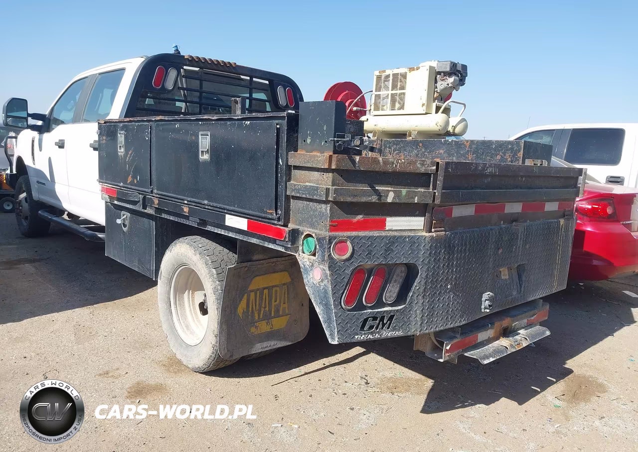 2017 Ford F-350 Chassis Xl VIN:1FD8W3HT5HED94672 - 3