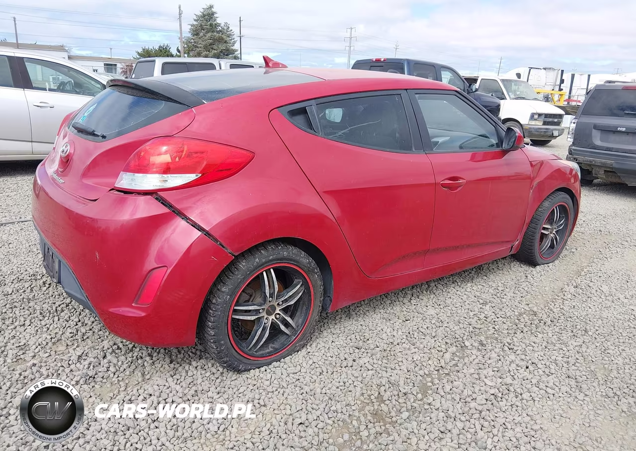 2012 Hyundai Veloster Base W-Gray VIN:KMHTC6AD7CU066238 - 4