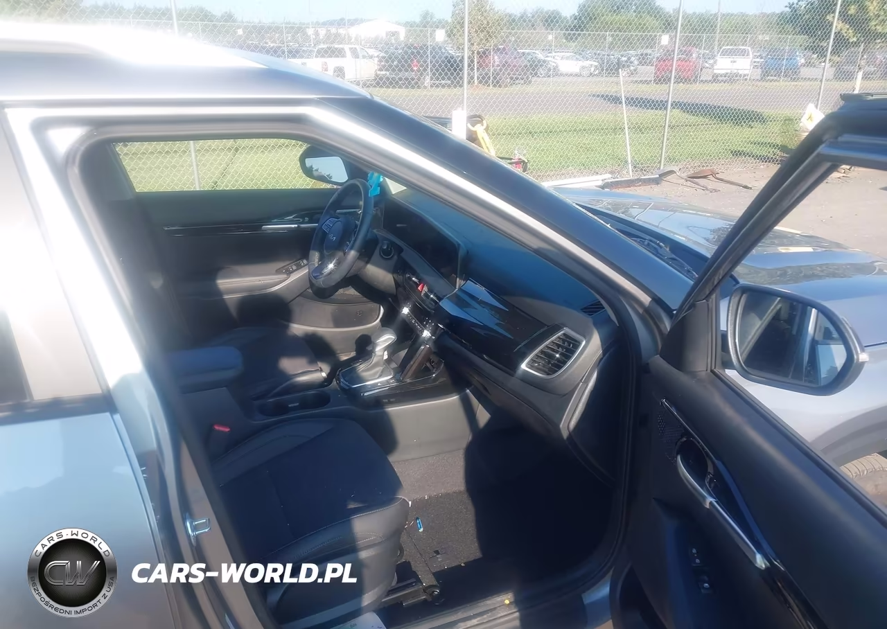 2025 Kia Seltos S VIN:KNDEUCAA6S7812187 - 5