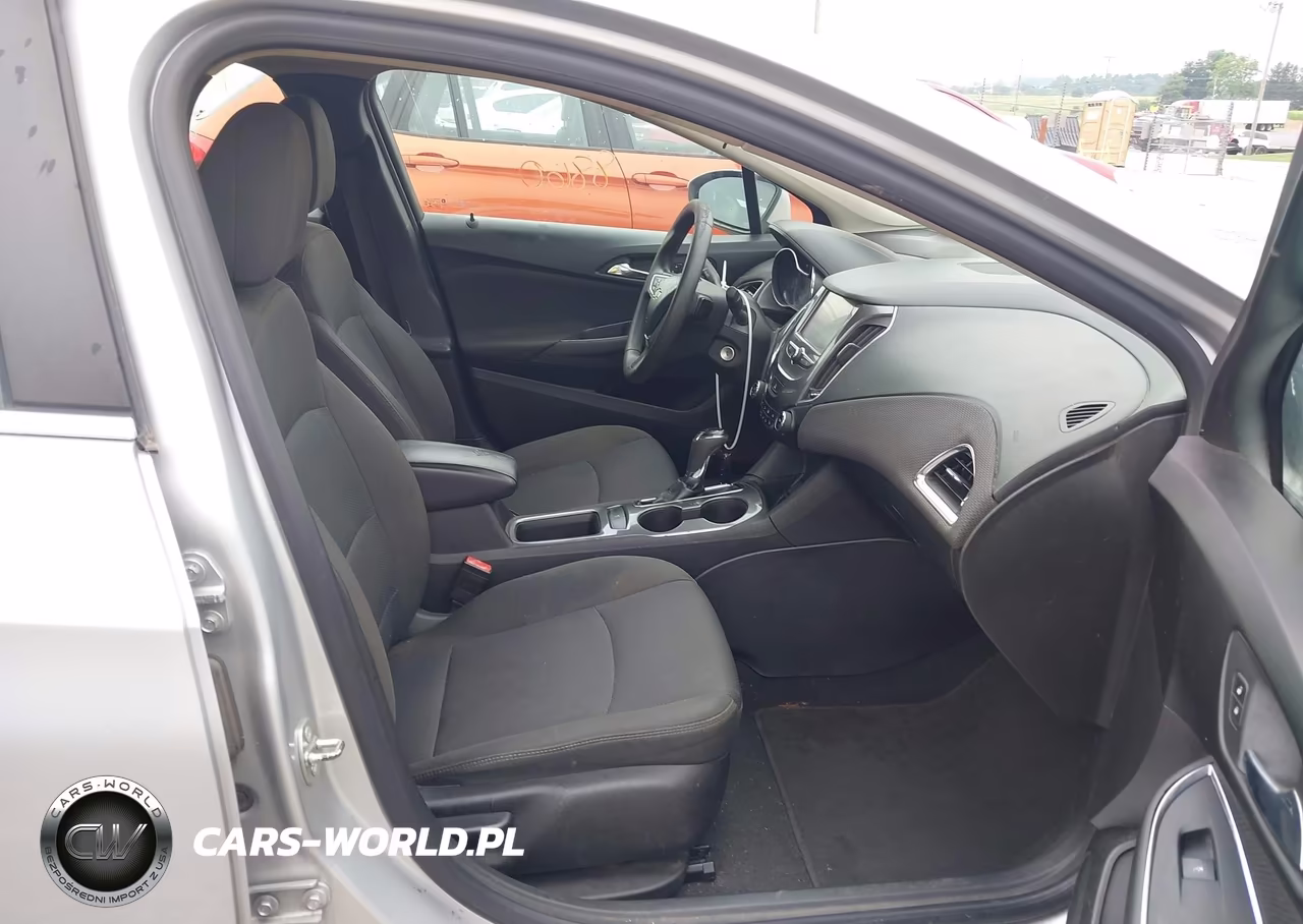 2018 Chevrolet Cruze Lt Auto VIN:3G1BE6SM7JS607089 - 5