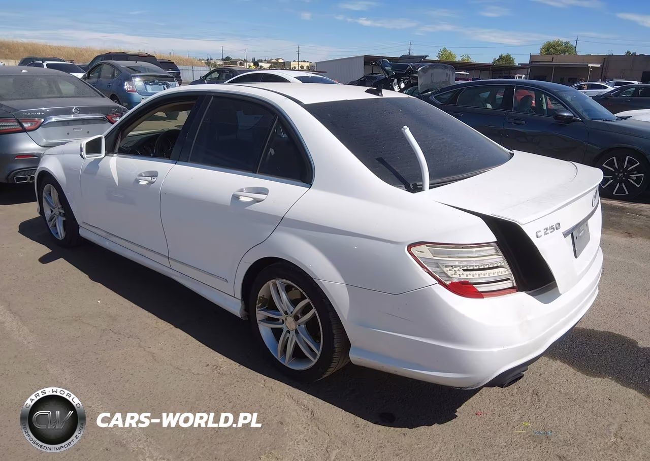 2014 Mercedes-Benz C 250 Sport VIN:WDDGF4HB2ER312016 - 3