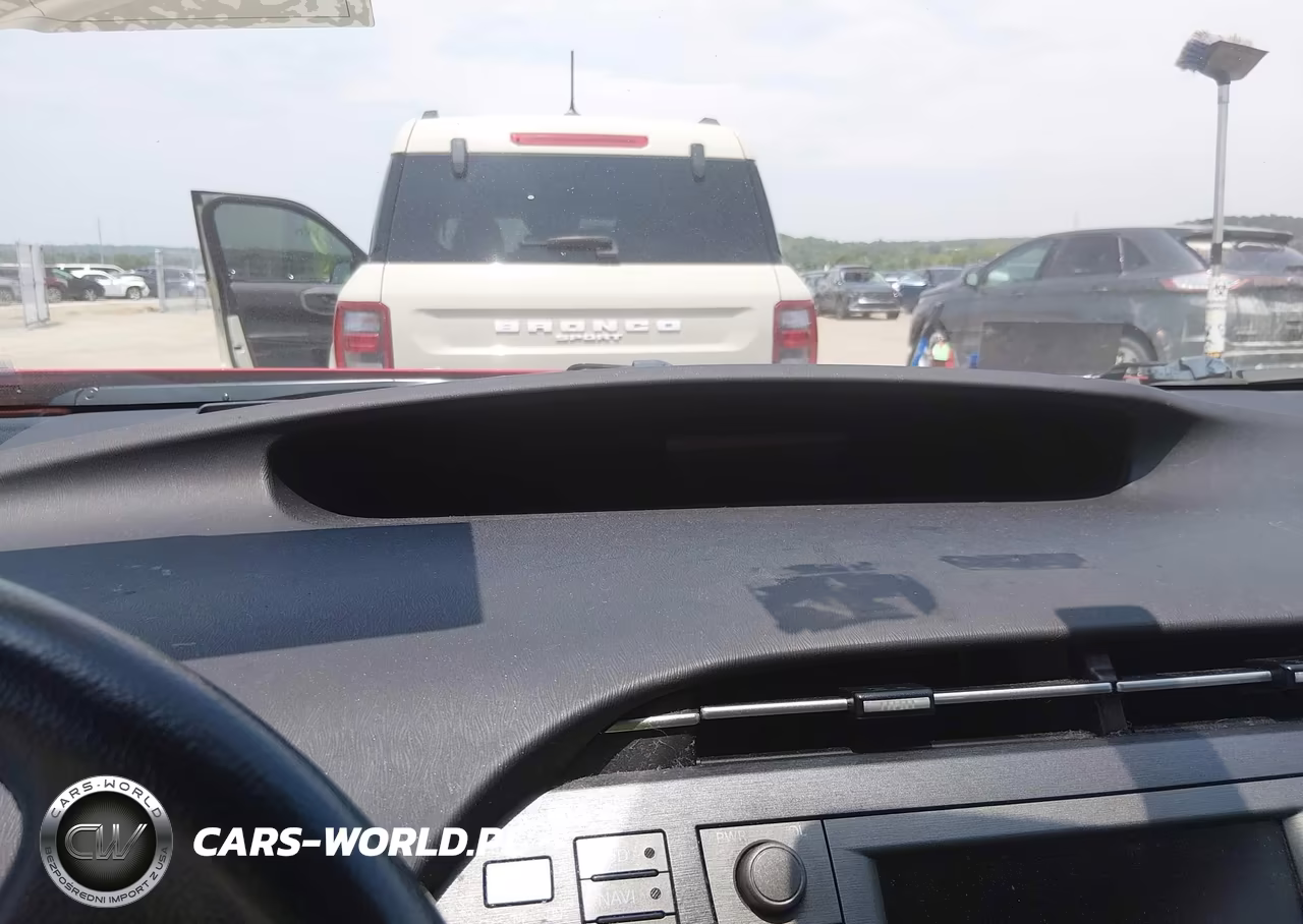 2015 Toyota Prius Four VIN:JTDKN3DU3F1990895 - 7