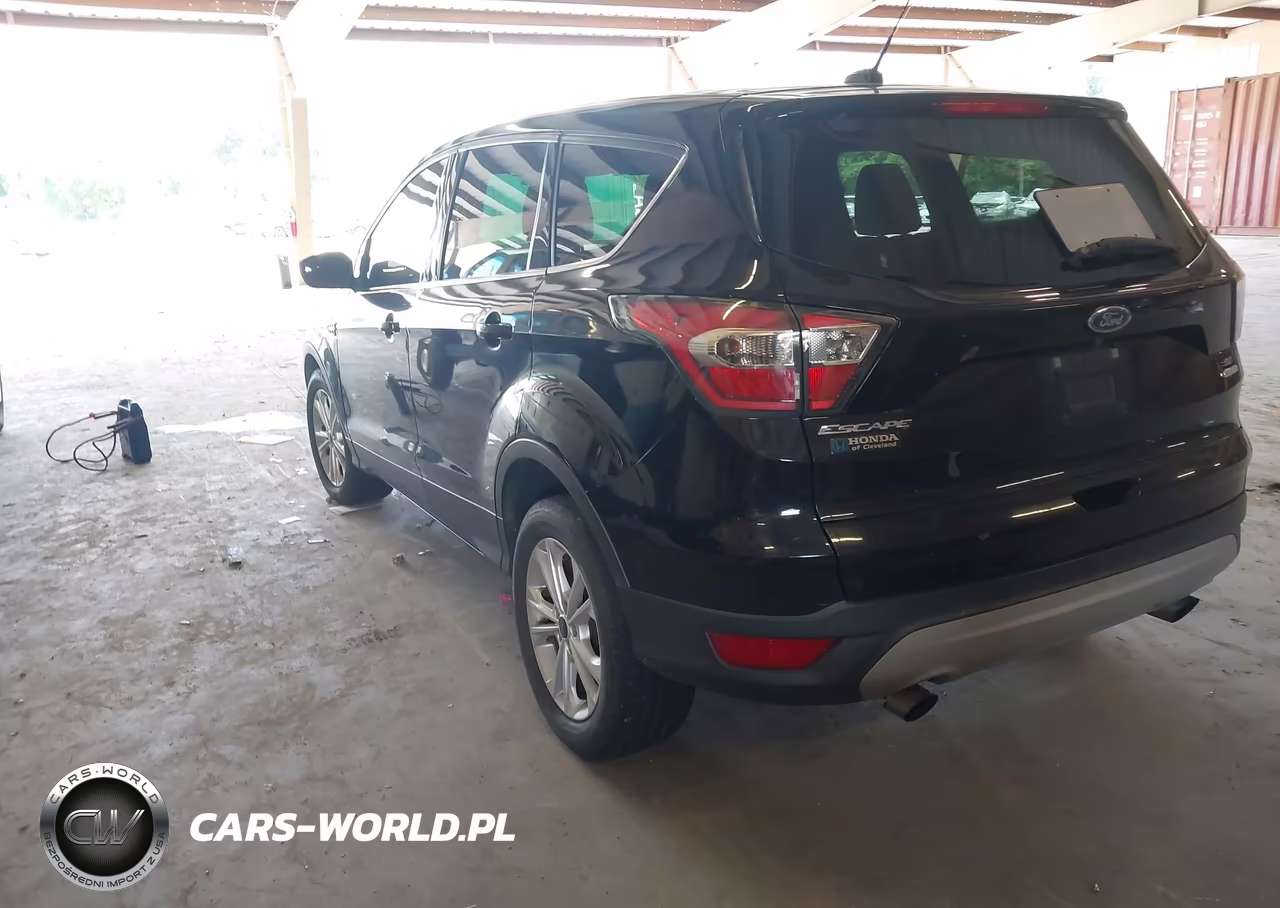 2017 Ford Escape Se VIN:1FMCU0GDXHUA02476 - 3